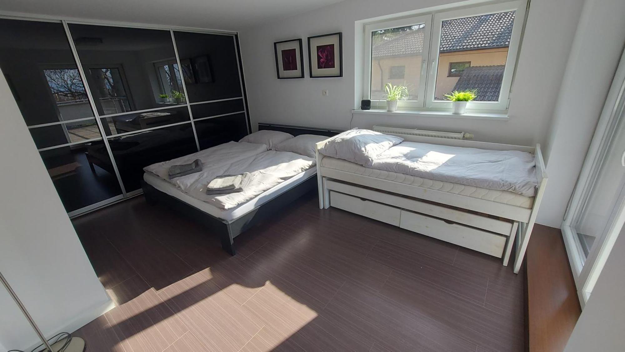 Dom Na Cervenej Vezi Villa Banka Exteriör bild