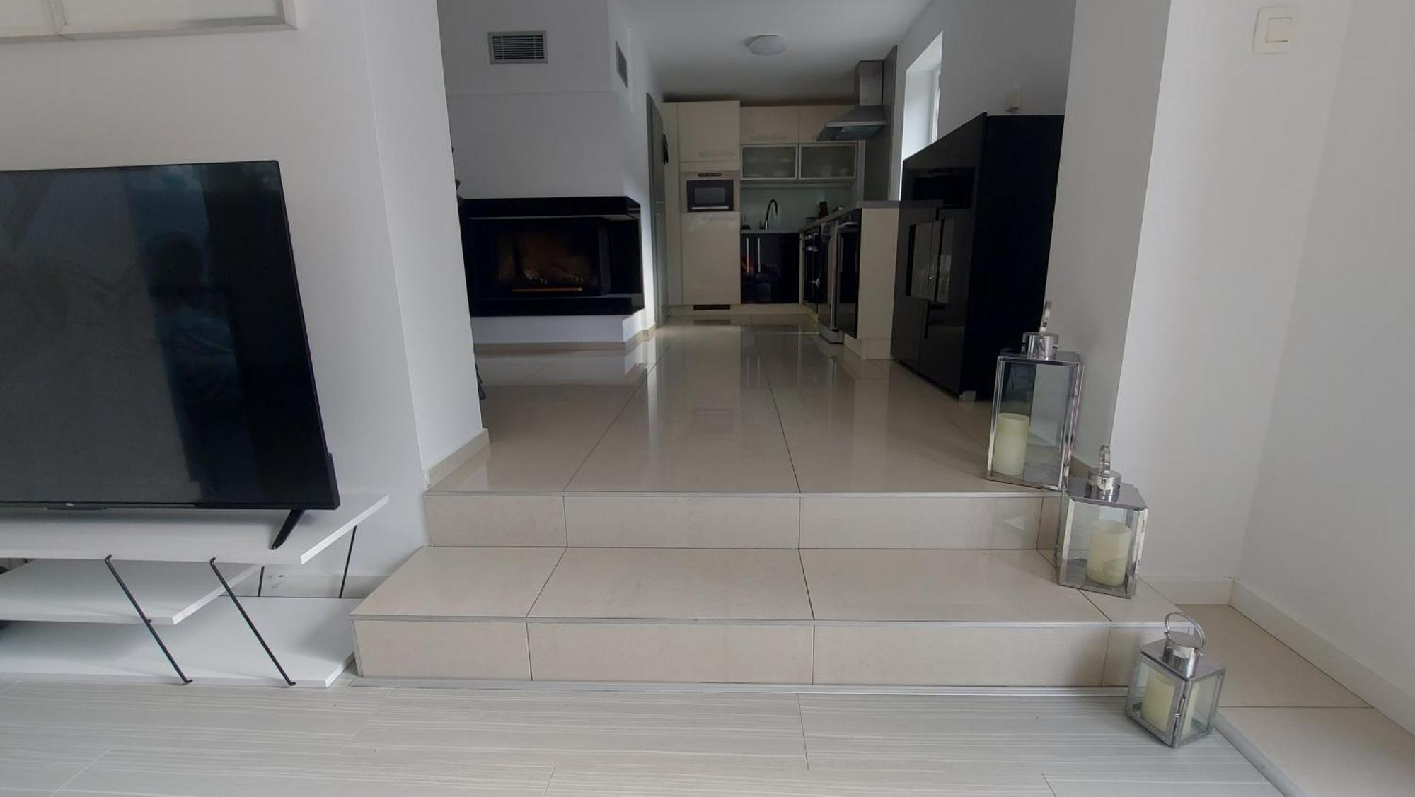 Dom Na Cervenej Vezi Villa Banka Exteriör bild
