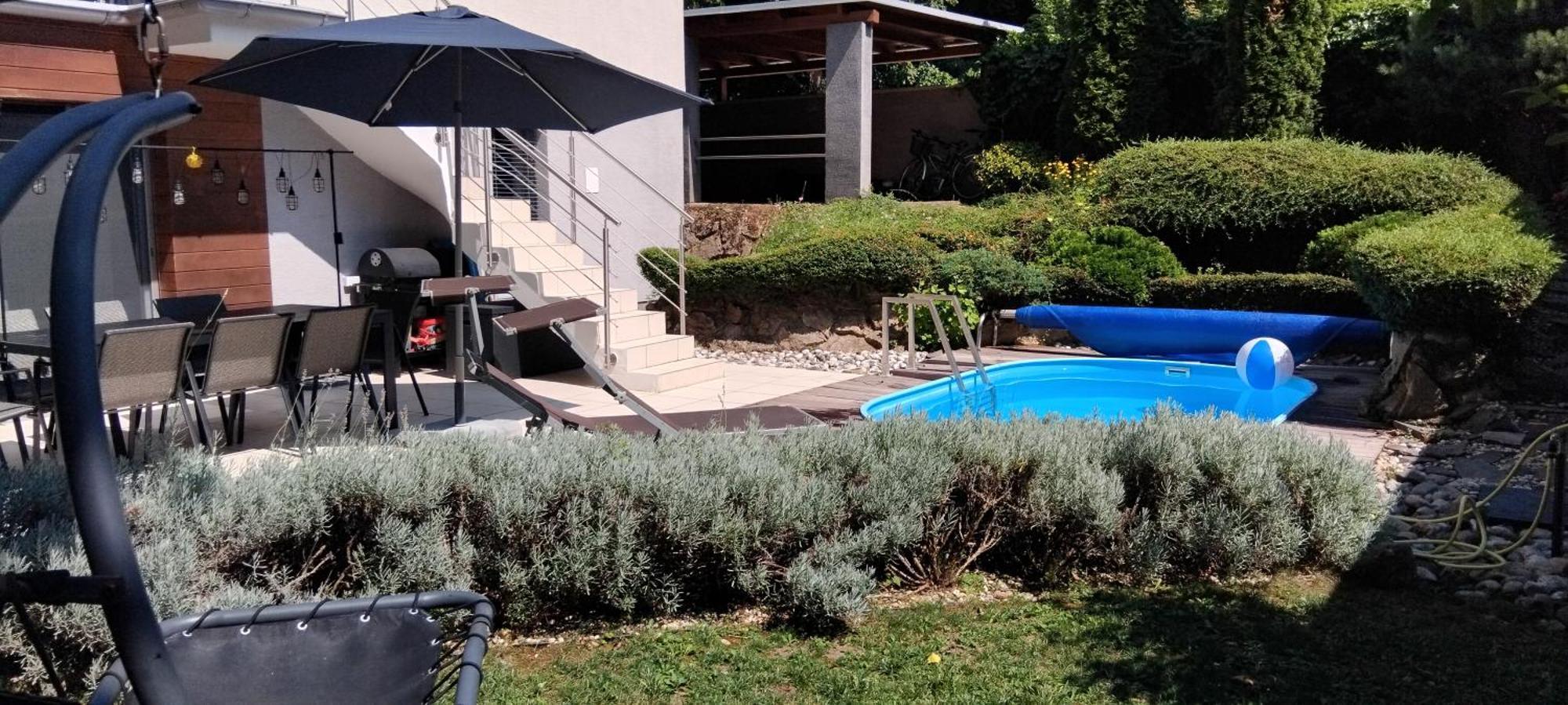 Dom Na Cervenej Vezi Villa Banka Exteriör bild